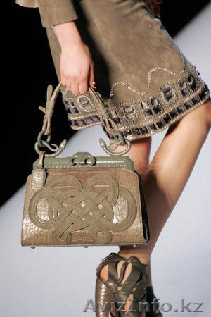 ПРОДАМ ЖЕНСКУЮ ОБУВЬ И СУМКИ  - Изображение #1, Объявление #655108