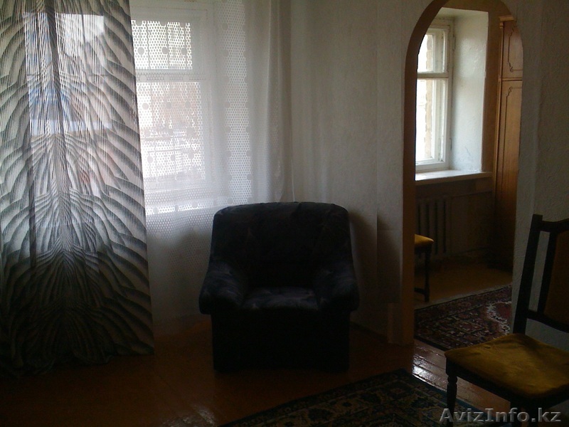 Продам двухкомнатную квартиру в центре города - Изображение #1, Объявление #1004131