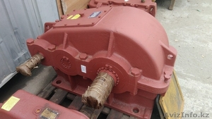 Редуктор Ц2-500- 25  продам.