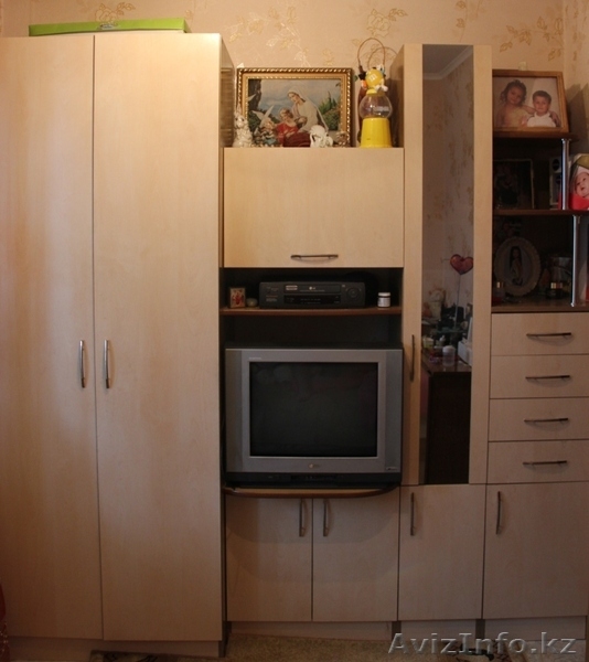 ПРОДАМ СТЕНКИ И ДРУГУЮ МЕБЕЛЬ - Изображение #3, Объявление #1044684